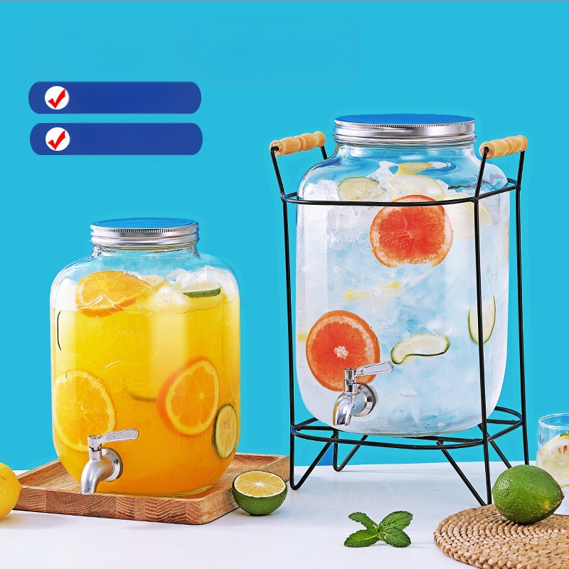 Vaisių sulčių kibiras, kolos gėrimų bakas, vyno kibiras, alaus maišytuvas, arbatos kibiras su kibiru, kibiras, stiklinis vyno butelis