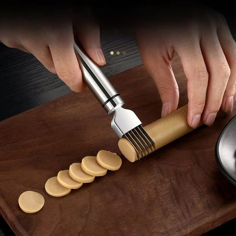 Nerūsējošā tērauda sīpolu griezējs Daudzfunkcionāls sīpolu griezēja nazis Sīpolu ēvele Ķiploku asni Griešanas virtuves sīkrīki