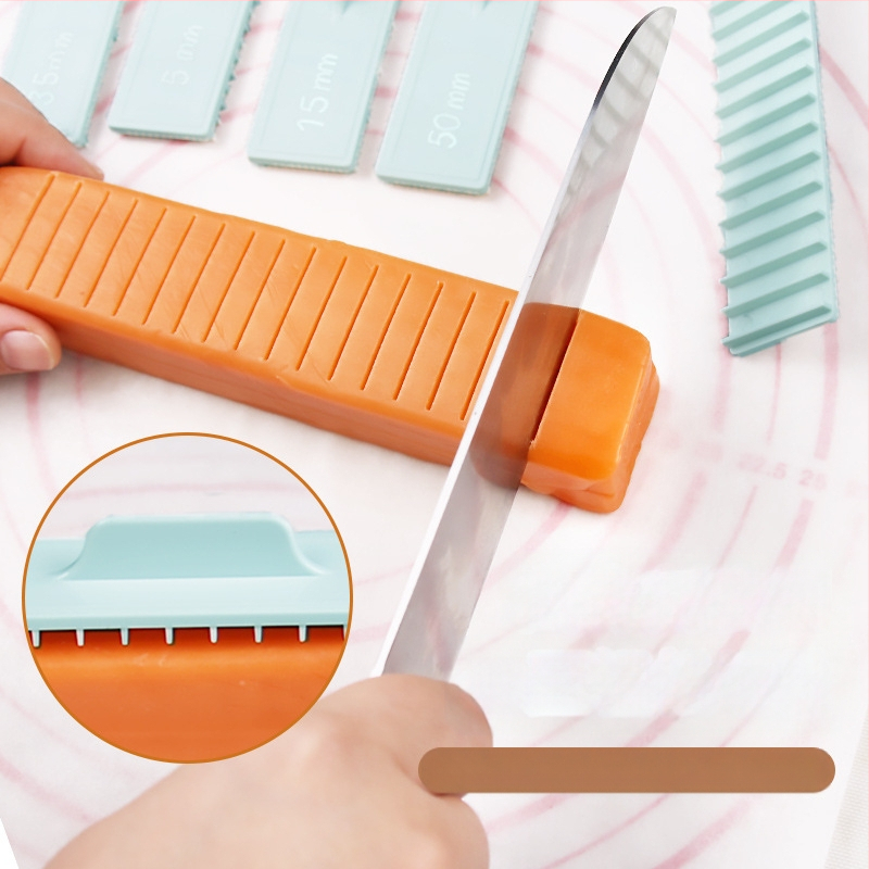 Sausainių matavimo liniuotė, sausainių pjaustytuvas, pyrago vyniotinio valdiklis, storo pjaustymo buitinė kepimo liniuotė, storo pjaustymo įrankis