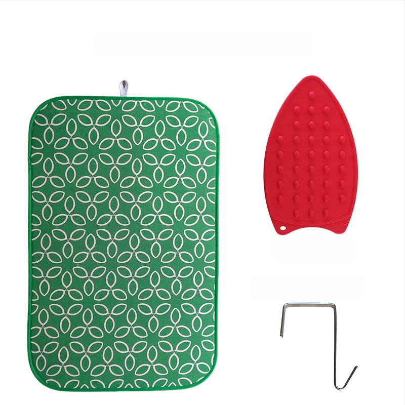 Hulgimüük kõrge temperatuurikindel kokkupandav triikimislaud lauaarvuti majapidamises triikimismatt rippuv triikimismatt veekindel auru soojusisolatsioon kaasaskantav