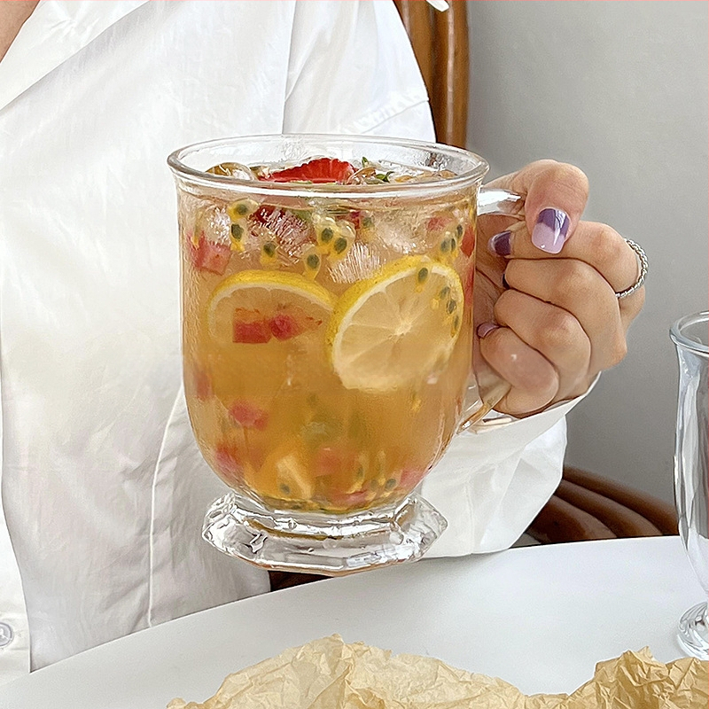 Didelės talpos stiklinė su sulčių puodeliu, buitinis vandens puodelis, vėjo puodelis, vaikų vasaros alaus gėrimas, didmeninė prekyba karve