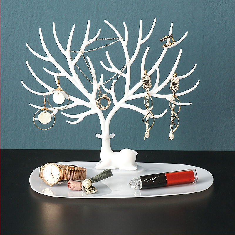 Elnių ragų auskarai Auskarų demonstracinis stovas Papuošalų laikymo lentynėlė Apyrankė Karolių pakaba Papuošalų dėžutė Įėjimas Raktų lentynėlė Papuošalai