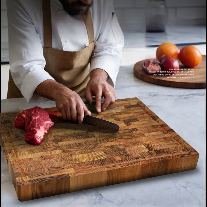 Gamyklinė didmeninė prekyba didelėmis storomis tikmedžio pjaustymo lentomis su nutekėjimo funkcija virtuvėje.