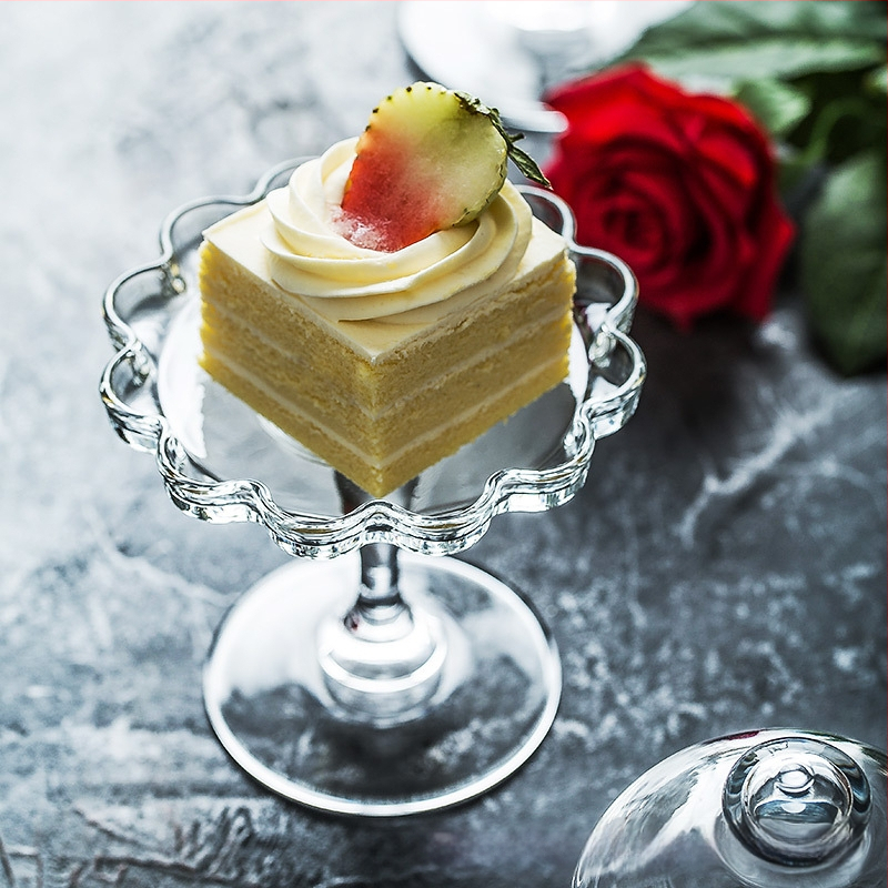 Importált Pasha európai stílusú átlátszó üveg Dim Sum tányér süteménytányér otthoni kreatív magas desszert torta borító kis méret