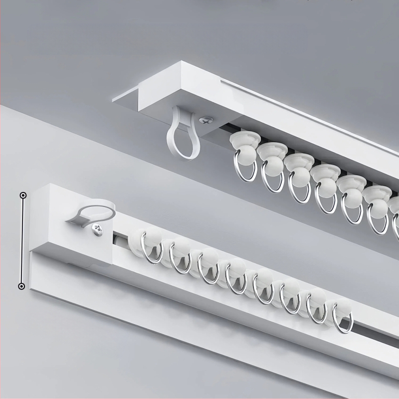 Lipnus perforuotas neperforuotas balkono lango užuolaidų bėgelis, šoninis, viršuje montuojamas, tylus, praplatintas kreipiantysis, kablio tipo priedinis strypas