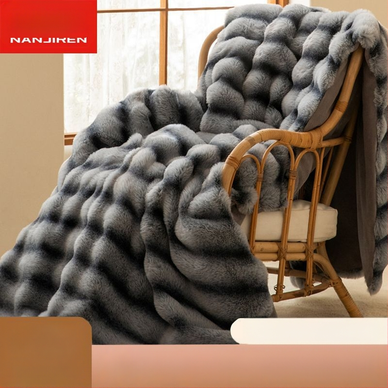 Antarktinio stiliaus vilnos pamušalu dengta koralų vilnos žieminė antklodė, biuro snaudulio antklodė, „Instagram“ stiliaus triušio vilnos antklodė, sofos antklodė, kosminė antklodė
