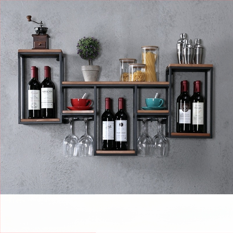 Europietiško stiliaus kaltinės geležies medžio masyvo vyno laikymo lentynėlė, pakabinama ant sienos, raudonojo vyno lentynėlė, kūrybingas restorano dekoravimas, sieninė vyno spintelė, vyno taurių lentynėlė