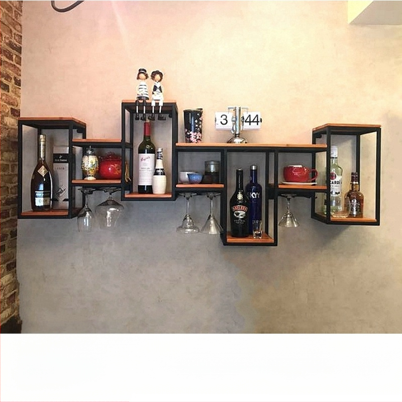 Europietiško stiliaus kaltinės geležies medžio masyvo vyno laikymo lentynėlė, pakabinama ant sienos, raudonojo vyno lentynėlė, kūrybingas restorano dekoravimas, sieninė vyno spintelė, vyno taurių lentynėlė