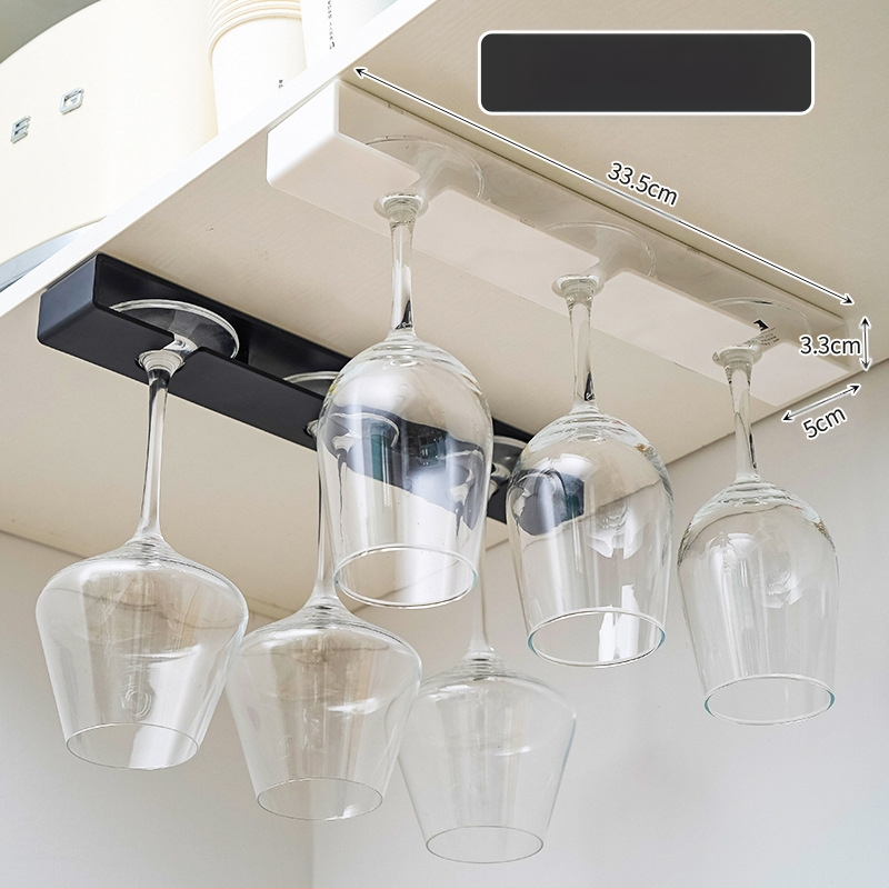 Punase veini klaasiriiul rippuv augustamata majapidamispokaalide hoiuriiul tagurpidi veiniklaasi äravooluriiul