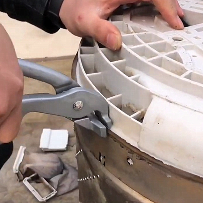 Keskkond on hea. Eemaldage sisemine silinder ja mähkige serv tangidega. Pulsaatoriga pesumasin, eemaldage plaadi ots, pikendage tangid. Kodumasinate eemaldamise ja puhastamise tööriistad.