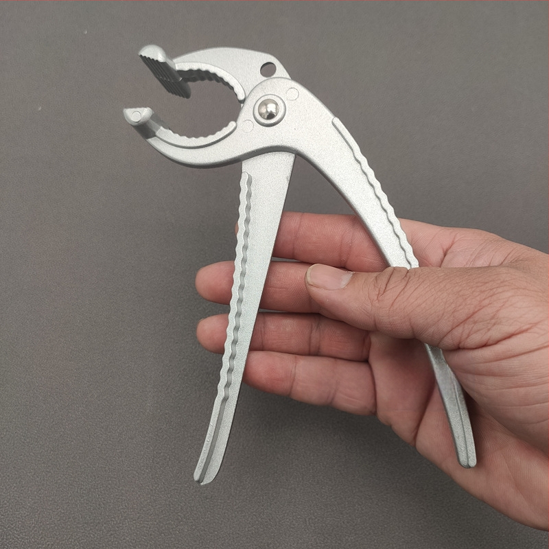 Keskkond on hea. Eemaldage sisemine silinder ja mähkige serv tangidega. Pulsaatoriga pesumasin, eemaldage plaadi ots, pikendage tangid. Kodumasinate eemaldamise ja puhastamise tööriistad.