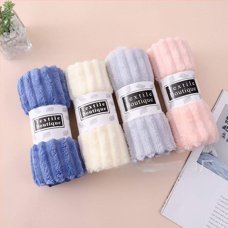 Uus kommibaari korallist sametist vannirätik, paksendatud iseseisev pakend, pehme imav, karvavaba täiskasvanute kodune suplemine