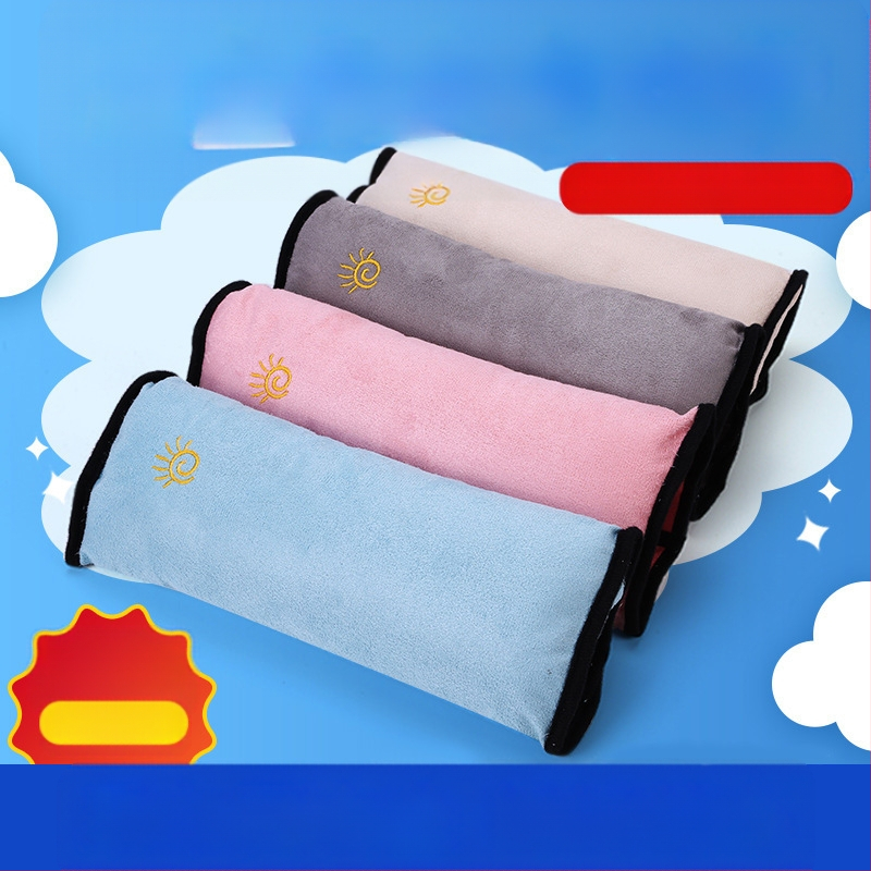 Auto turvavöö õlapadja kaitsekate, pehmest lapse turvaregulaatorist, multifilmiauto pingutusvastane kaelaümbris