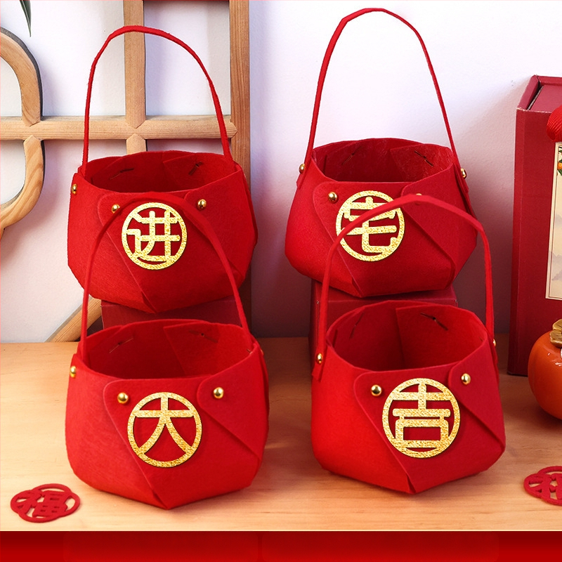 Kėlimosi į naujus namus džiaugsmas, Dekoratyviniai reikmenys, Dovanos, Lagaminai, Kėlimosi į naujus namus dovanos, Persikėlimo ceremonija, Įkurtuvių papuošalai