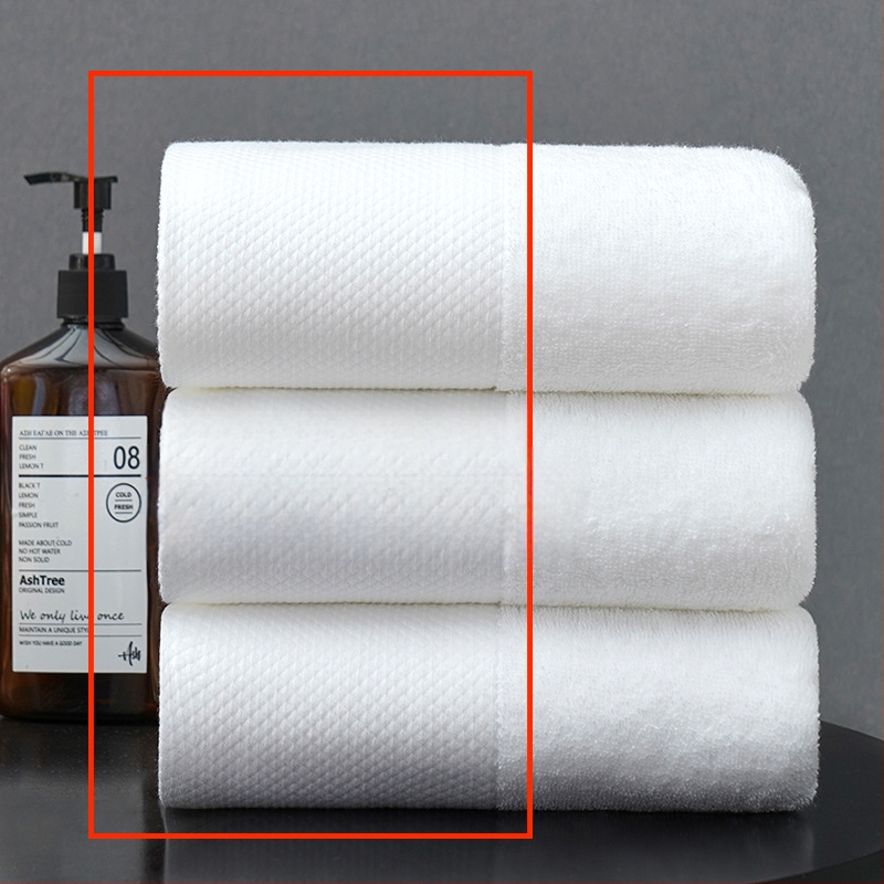 Πετσέτα μπάνιου ξενοδοχείου πέντε αστέρων από βαμβάκι λευκή πετσέτα χονδρικής παχιά σαλόνι ομορφιάς ξενοδοχείο homestay ζεστό μπάνιο πηγής κεντημένο λογότυπο