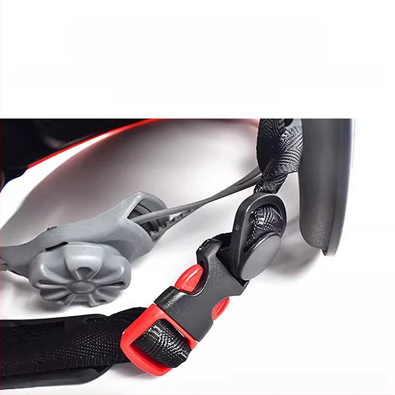 Triiviv tulepäästev veekiiver Vee hädaolukorras täielikult ümbritsetud kiiver Kokkupõrkevastane hingav reguleeritav kiiver