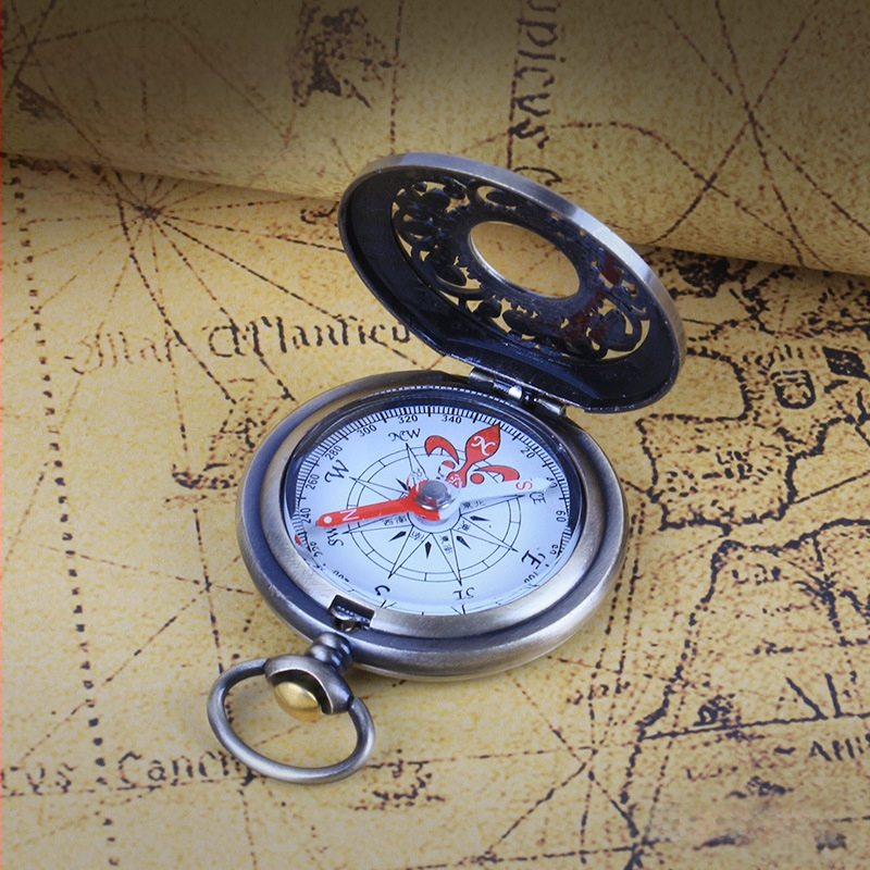 Õues kompassiga taskukell, ülitäpne multifunktsionaalne õpilase täpne veekindel sportauto põhjakompassi instrument