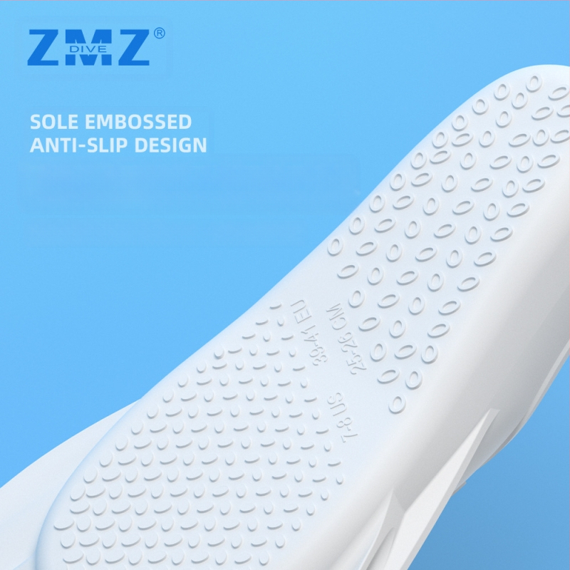 Silikoniniai plaukmenys, pritaikyti spalvotiems nardymo krūtine plaukmenims, skirti vaikų laisvojo nardymo treniruotėms