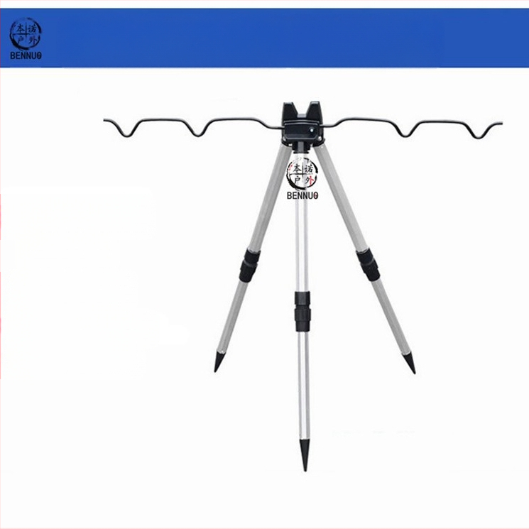 Žvejybos meškerės laikiklis iš aliuminio lydinio, į žemę įstatomas trikampis laikiklis, teleskopinis, tolimojo nuotolio metimo meškerės laikiklis, trikojis, skirtas lauko žvejybai