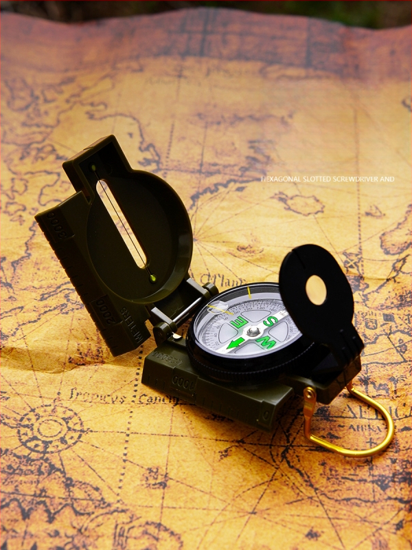 Välistingimustes kasutatav ellujäämiskompass, mitmeotstarbeline, hõlpsasti kaasaskantav, plastist suunav taktikaline kompass, North DC45-2A