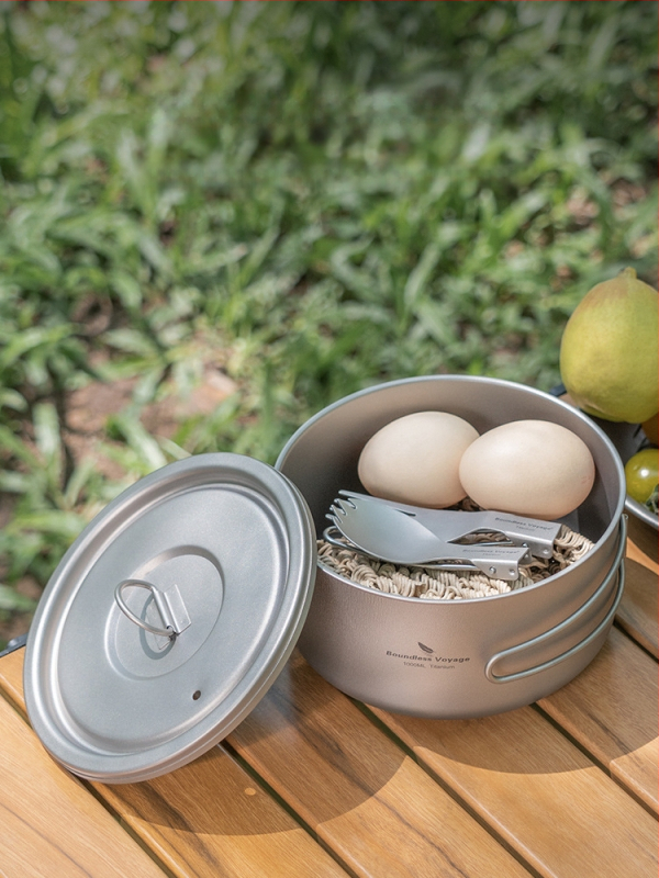 Biwei tīra titāna zupas katls, īpaši viegls un ērts kempinga katls, titāna katls, pusdienu kaste, apsildāms viena slāņa gatavošanas katls, salokāms rokturis.