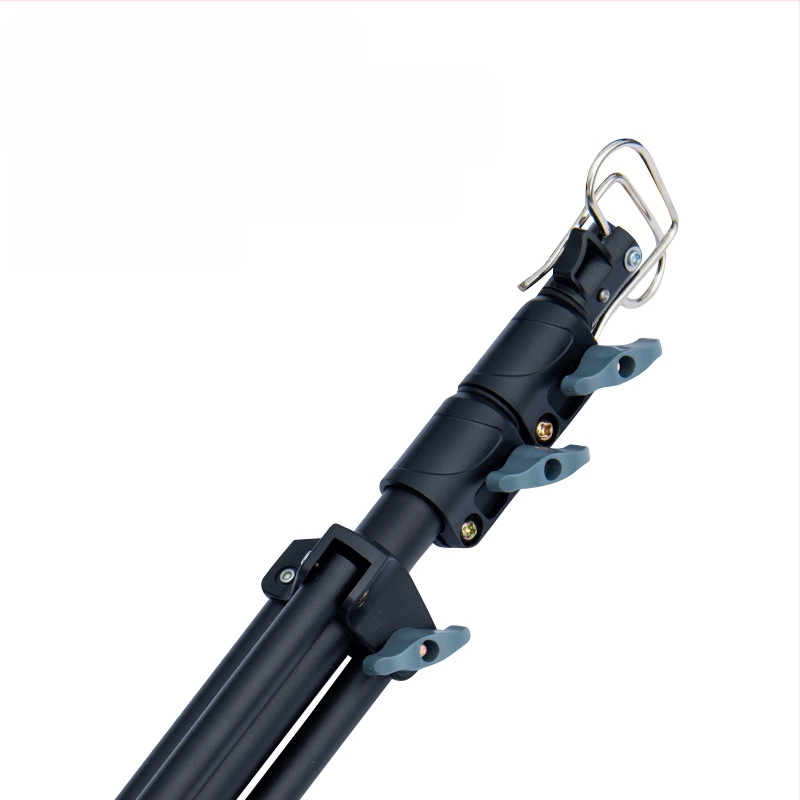 2,1 m välistingimustes kasutatav telkimisvalgusti alus, kokkupandav, reguleeritav telkimisvalgusti post, topeltkonksuga riputus, mobiilne telkimisstatiiv