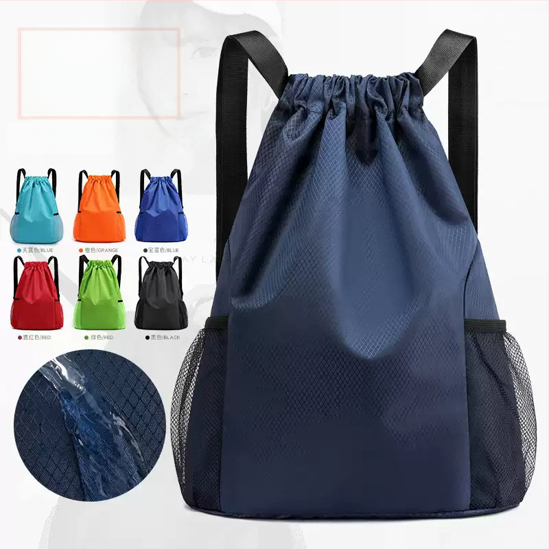 Csomag zsebes hátizsák egyszerű utazóhátizsák nagy kapacitású húzózsinóros fitnesz futball kosárlabda táska egyedi logóval