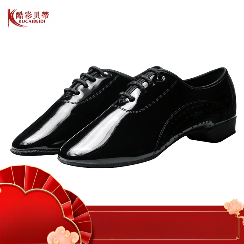 Šaunios spalvos „Betty“ vyriški modernūs šokių bateliai, dažyto paviršiaus šokių bateliai, ryškios odos šokių bateliai, kvadratiniai šokių bateliai, jūreivių šokių bateliai, pramoginių šokių bateliai.