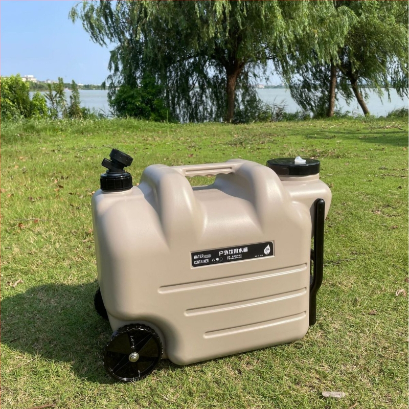 Rūpnīcas tiešās piegādes kempinga āra PE spainis ar pārnēsājamu vilkšanas stieni, liela ūdens uzglabāšanas automašīnas dzeramā ūdens uzglabāšanas tvertne