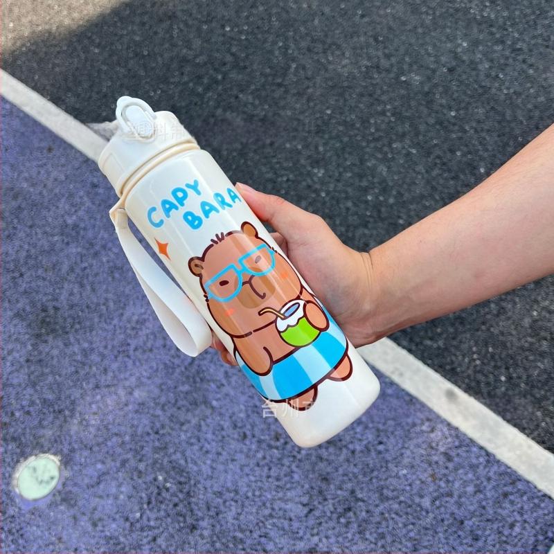 „Capibala“ vidutinio dydžio puodelis, mielas meškiuko formos šiaudelis, vandens puodelis studentams, šokinėjantis animacinių filmukų sportinis puodelis su virvele