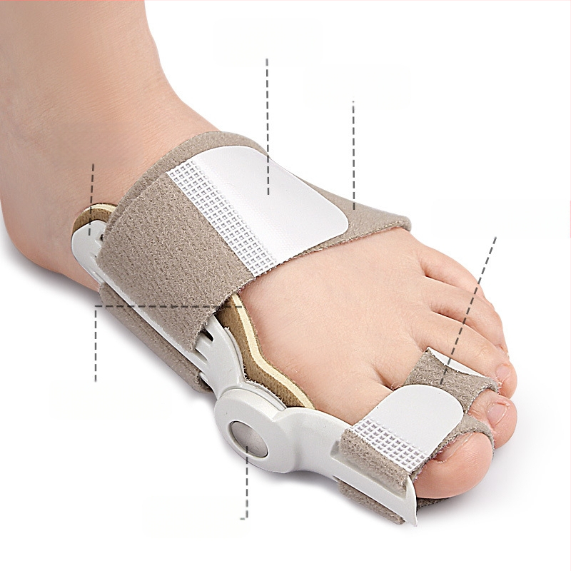 Laos olev kahe auguga suure varba valgus varba eraldaja jala luu valgus hallux valgus sobib nii päevaseks kui ka öiseks kasutamiseks