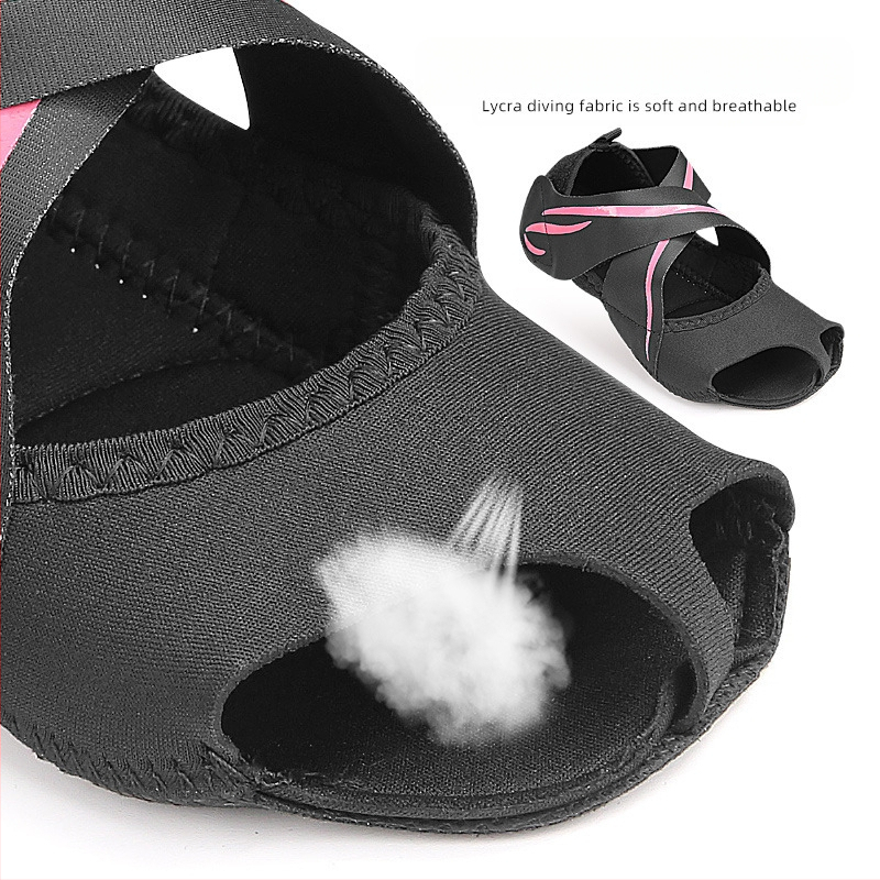 Pehme tallaga joogajalatsid siseruumidesse, Pilatese jaoks, avatud ninaosaga, laia reguleeritava rihmaga, silikoonist libisemisvastase spordijoogajalatsid