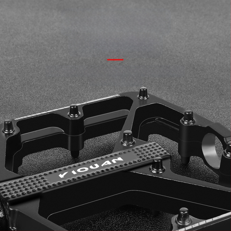Gamyklinis didmeninis kalnų dviračių aliuminio lydinio pedalo pedalas neslystantis platėjantis nagų pedalas dviračių priedai