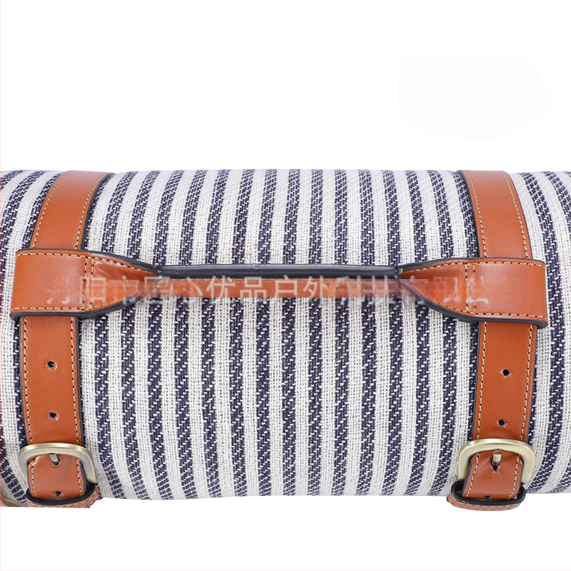 Laos hulgimüügis piknikumati niiskuskindel matt paksendatud eriti suur matkamatt veekindel loominguline kaasaskantav veekindel murumatt