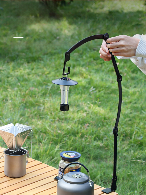 Õues kasutatav telkimisstiilis multifunktsionaalne reguleeritav lauaarvuti valgustialus, kaasaskantav pika käega rippvalgusti alus, laagrivalgusti laualamp, kokkupandav alus