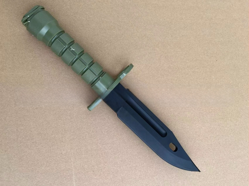 Gamyklinis plastikinis peilis, M9 modelio taktinis treniruočių minkštas peilis, filmų ir televizijos rekvizitas, karinis ventiliatoriaus dekoravimas tarpvalstybiniu mastu be peilio apvalkalo
