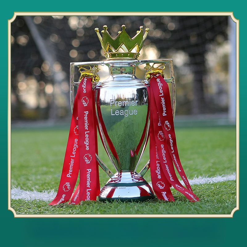 Το τρόπαιο της Λίβερπουλ στην Πρέμιερ Λιγκ, προμήθειες των οπαδών της Άρσεναλ γύρω από το αναμνηστικό μετάλλιο της Τσέλσι για το Barclays Cup