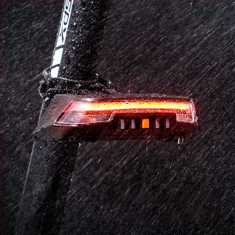 Inteligentné brzdové zadné svetlo na bicykel s bezdrôtovým diaľkovým ovládaním, ovládanie volantu, indukčné nabíjanie cez USB, výstražné svetlo COB na bicykel