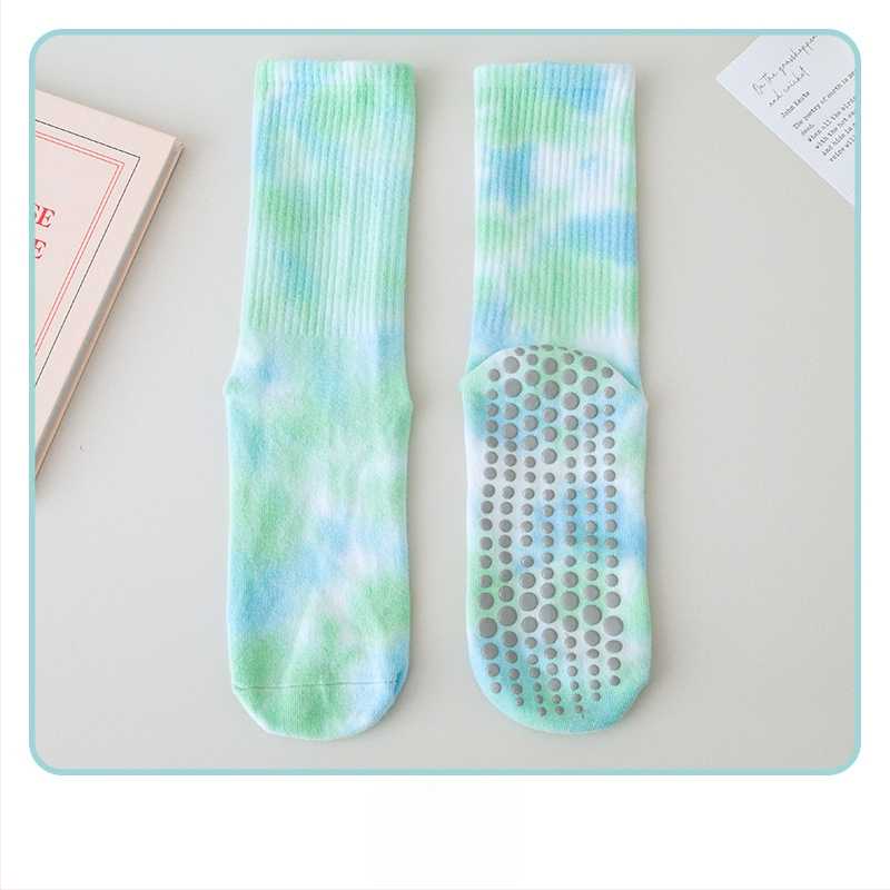Silikoonist libisemiskindlad jooga sokid naistele, batikavärviga keskmise pikkusega sokid, kammitud puuvillast fitness-naiste sokid, pilatese spordi kõrged sokid