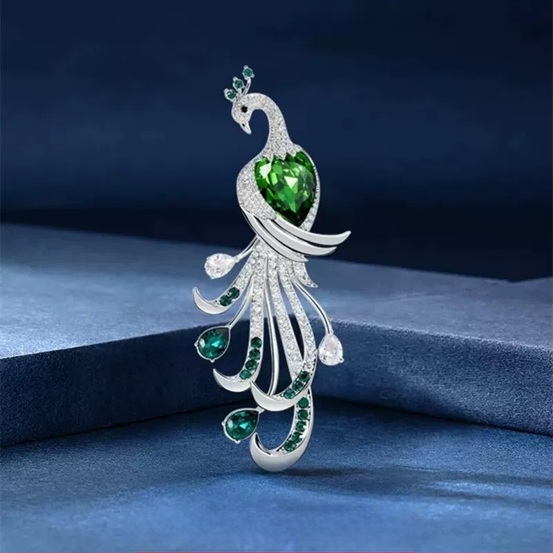 Лека луксозна брошка с паун в зелена опашка, висок клас нишова брошка с ретро корсаж, аксесоари за дамски костюми, бижута на едро