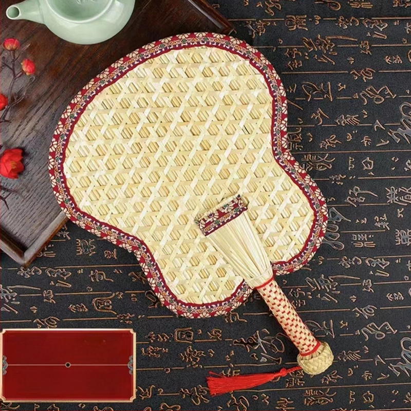 raktáron nagykereskedelmi nyári otthon kézzel készített búzaszalma ventilátor szúnyogriasztó hűvös mintás szegélyezés búzaszalma ventilátor kézi ventilátor