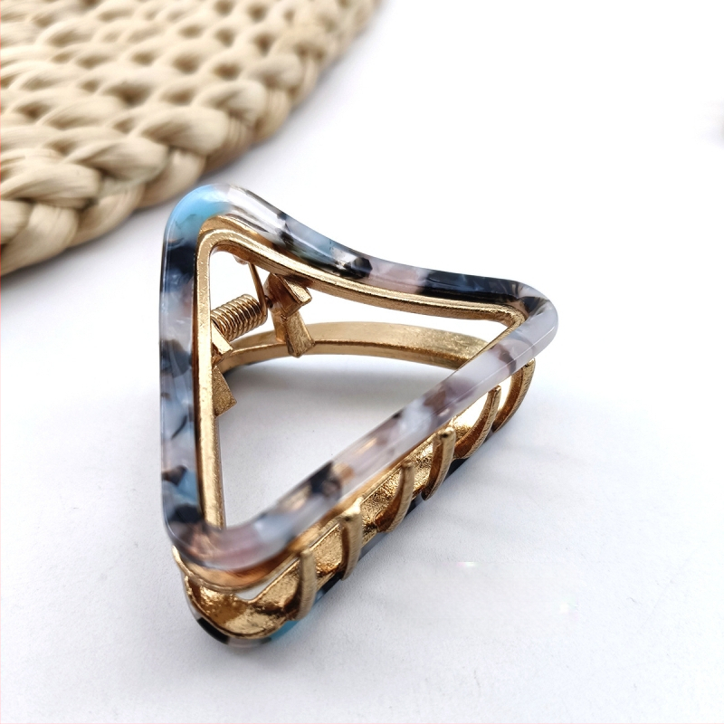 Hualino tarpvalstybinis trikampio formos lydinio laikiklis, disko formos plaukų segtukas, vidutinio dydžio tuščiaviduris dryžuotas plaukų segtukas, temperamentingas acto rūgšties laikiklis