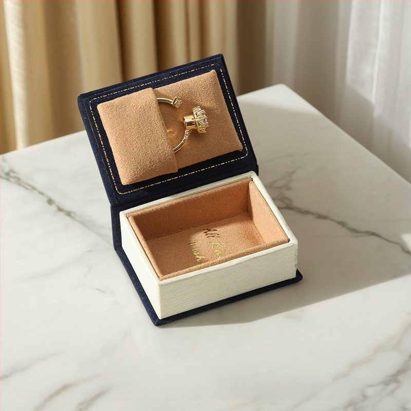 Apverčiama retro žiedų dėžutė, magnetinė maža papuošalų dėžutė, kūrybinė knygos pakabukas, ausų nagų dėžutė, papuošalų pakavimo popierinė dėžutė