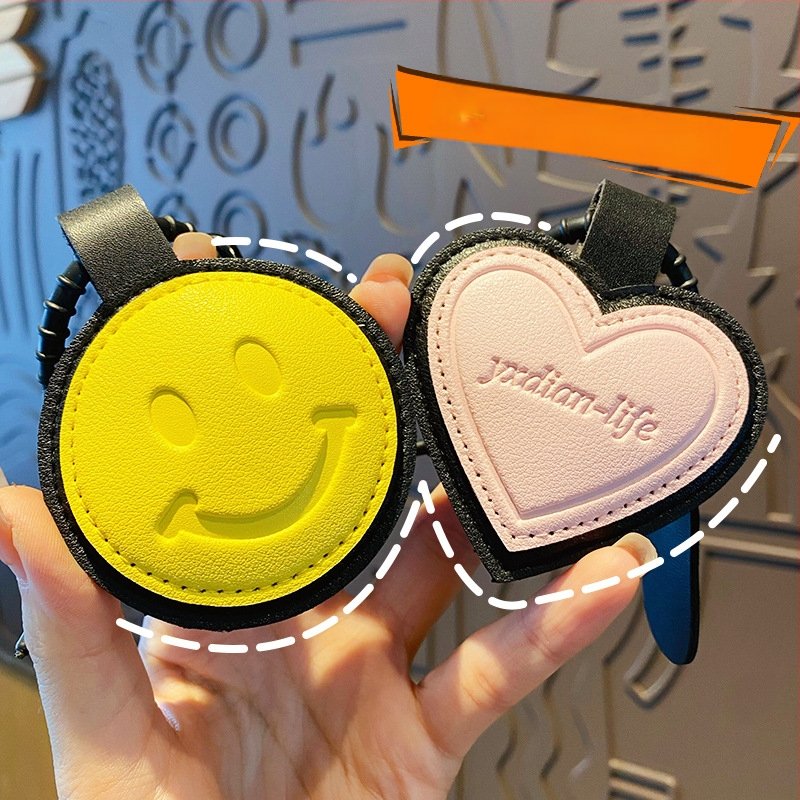 Bőr háromdimenziós szerelmes mosolygós kulcstartó egyszerű kreatív páros ajándéktáska medál autókulcs díszek