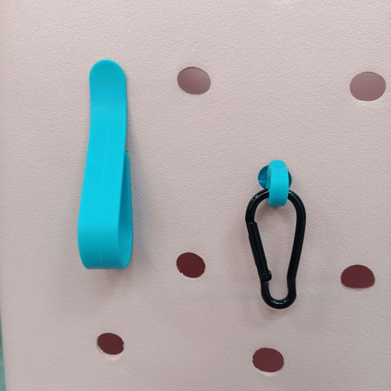 „Amazon“ populiarūs „Bog Accessories“ trijų dalių kabliukų komplektas su karabinu, grybo formos sagtimi, sagties skylute, krepšio aksesuarai, pakabukas