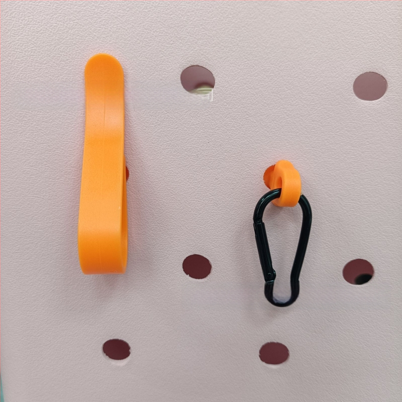 „Amazon“ populiarūs „Bog Accessories“ trijų dalių kabliukų komplektas su karabinu, grybo formos sagtimi, sagties skylute, krepšio aksesuarai, pakabukas