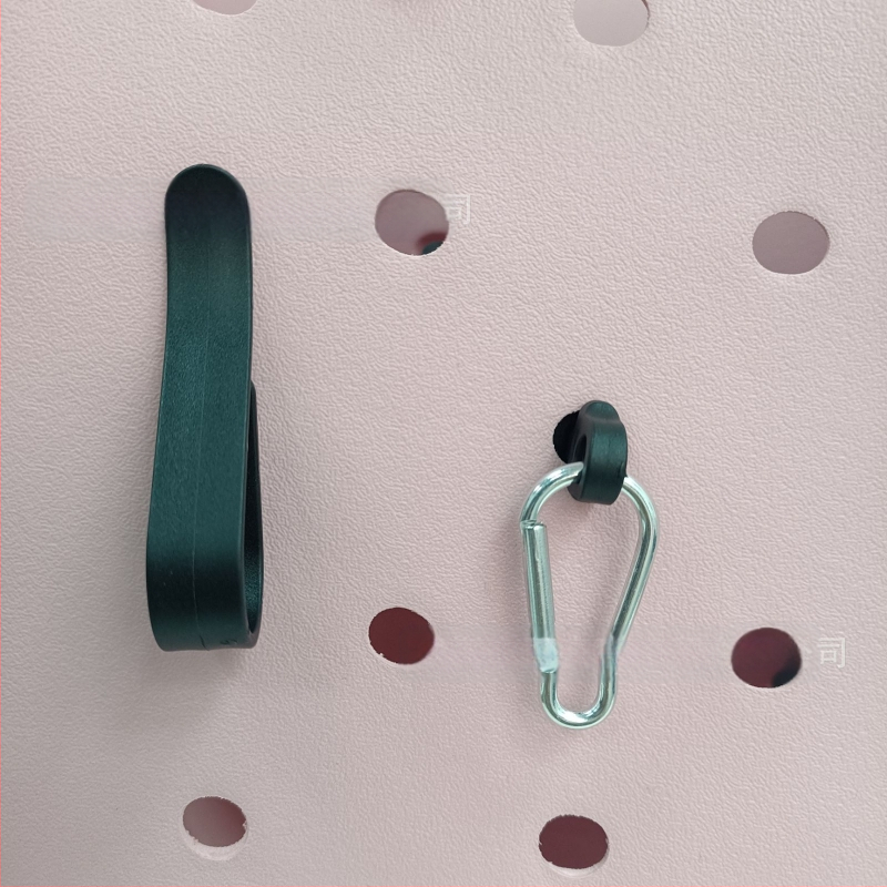 „Amazon“ populiarūs „Bog Accessories“ trijų dalių kabliukų komplektas su karabinu, grybo formos sagtimi, sagties skylute, krepšio aksesuarai, pakabukas