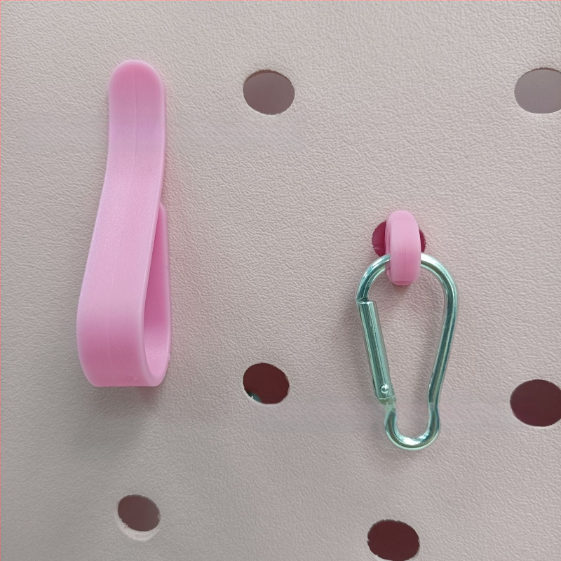 „Amazon“ populiarūs „Bog Accessories“ trijų dalių kabliukų komplektas su karabinu, grybo formos sagtimi, sagties skylute, krepšio aksesuarai, pakabukas