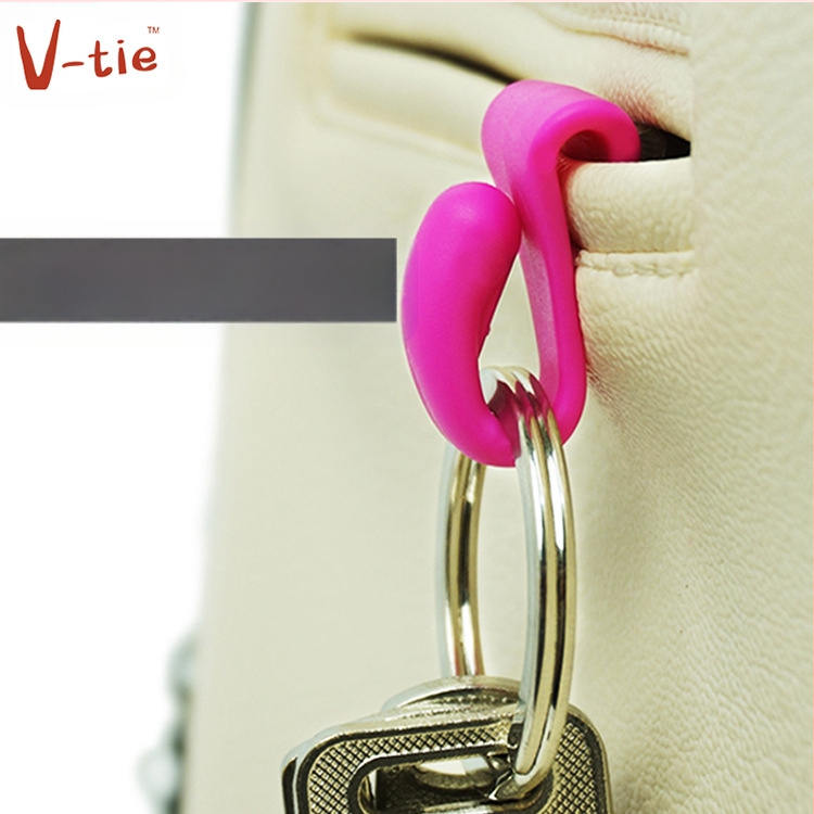 Didmeninė prekyba gamykloje, Yiwu mieste, 2 juanių vertės naujų keistų prekių dovanų kūrybinis krepšys, raktų pakabukas, raktų pakabukas, aksesuarai