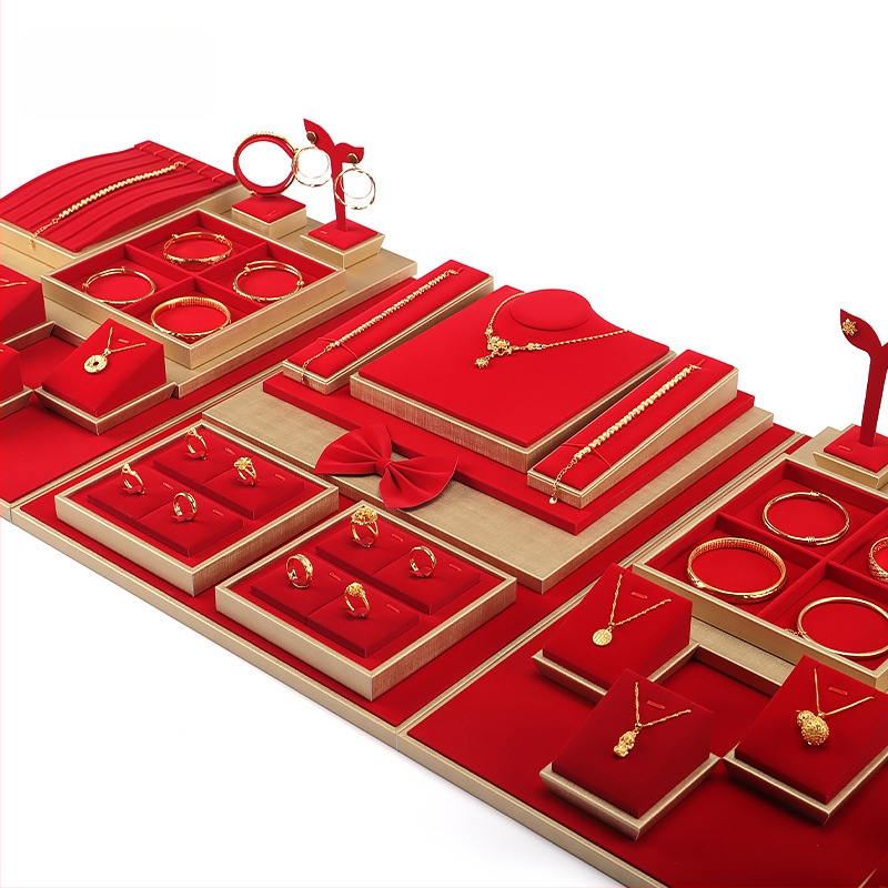 Set rekvizita za izlaganje nakita, crveni flanel, zlatni pladanj za nakit, držač za prstenje, ogrlicu, pult, stalak za nakit